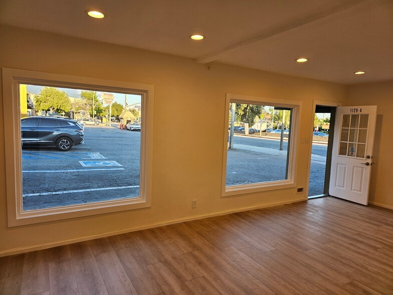 More Photos Of 1129 E Broadway, Glendale Freestanding For Lease