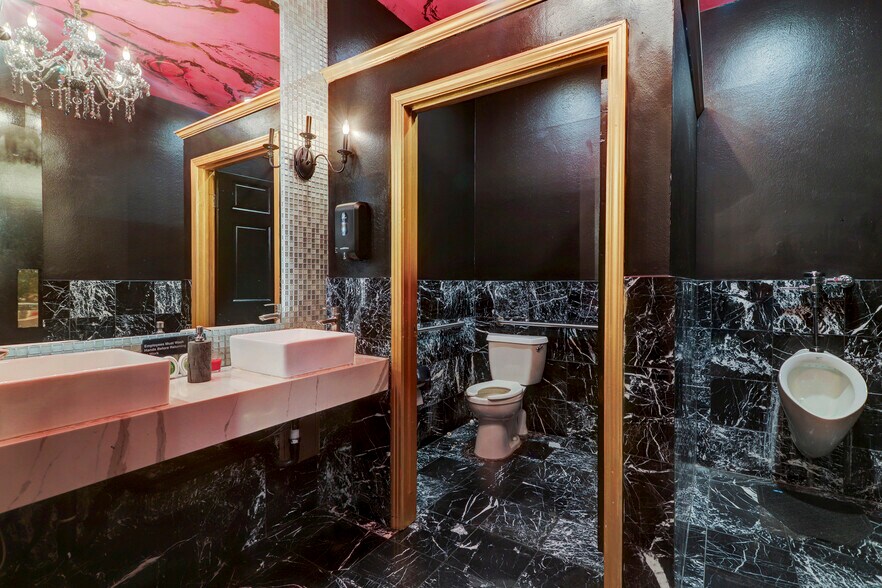 More Photos Of 4319-4321 Montrose Blvd, Houston Restaurant For Lease