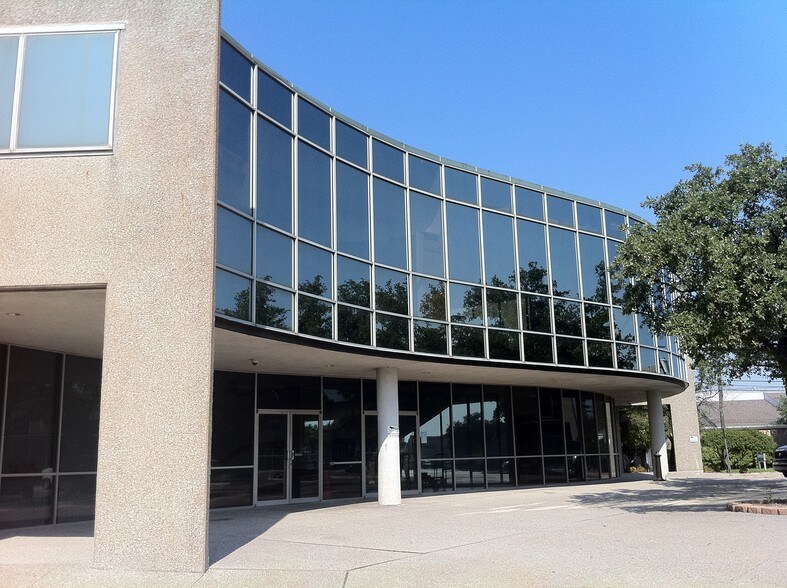 More Photos Of 2607 Walnut Hill Ln, Dallas Office For Lease