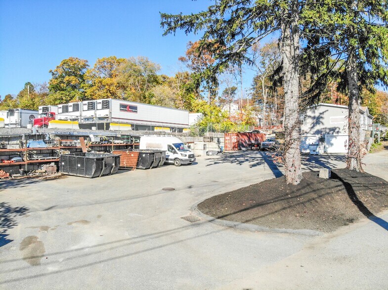 More Photos Of 25 Popes Ln, Danvers Flex For Sale