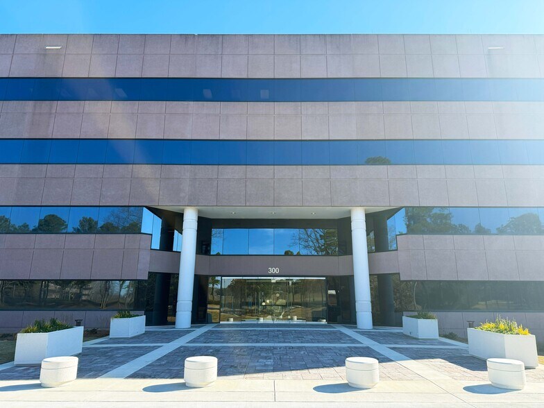 More Photos Of 300 Corporate Pky, Birmingham Office For Lease