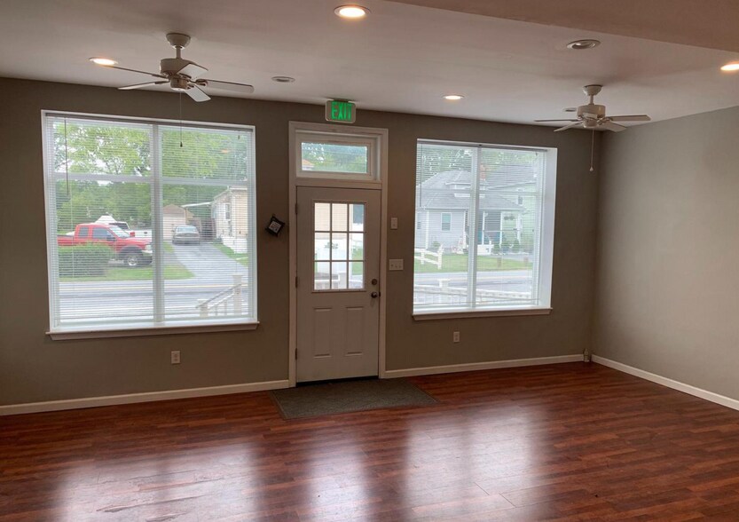 More Photos Of 2712 Sparrows Point Rd, Baltimore Light Manufacturing For Sale