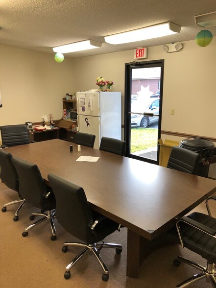 More Photos Of 506-508 Houston Ave NW, Live Oak Office For Sale