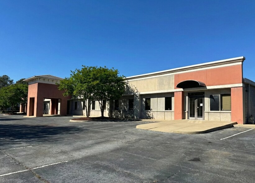 More Photos Of 1025 Northpark Dr, Ridgeland Office For Sale