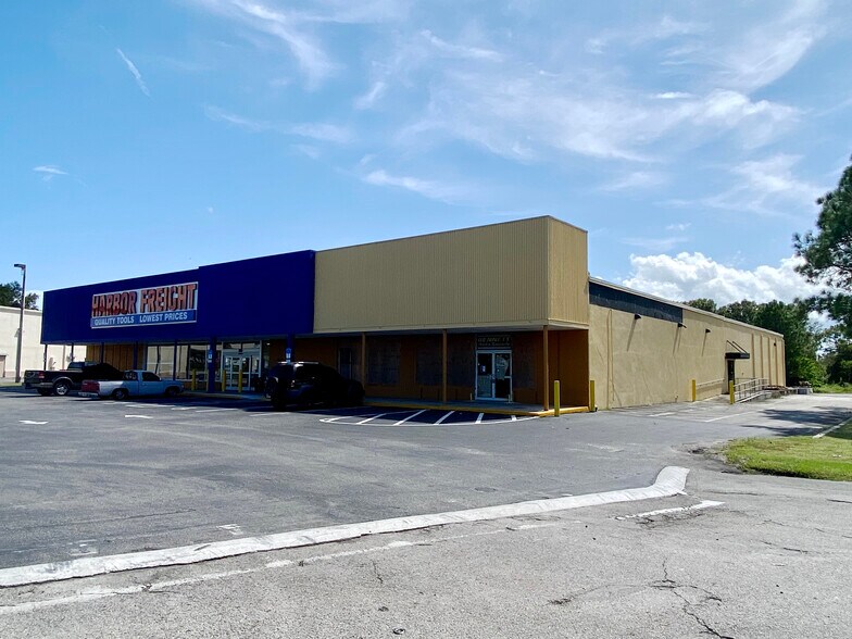 More Photos Of 2935-2959 Garden St, Titusville Freestanding For Sale
