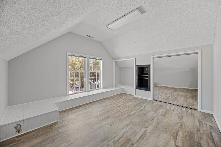 More Photos Of 44 Shoreline Dr, New Bern Medical For Sale