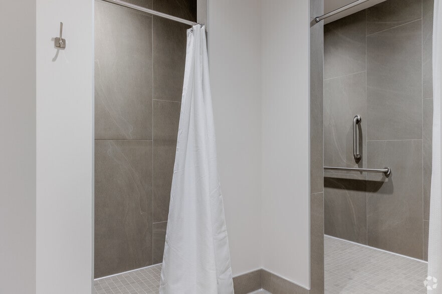 More Photos Of 720 S Colorado Blvd, Denver Unknown For Lease