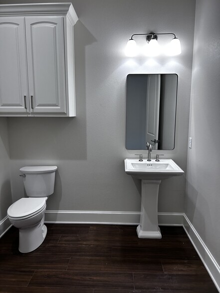More Photos Of 7222 Crosswater Ave, Tyler Unknown For Lease