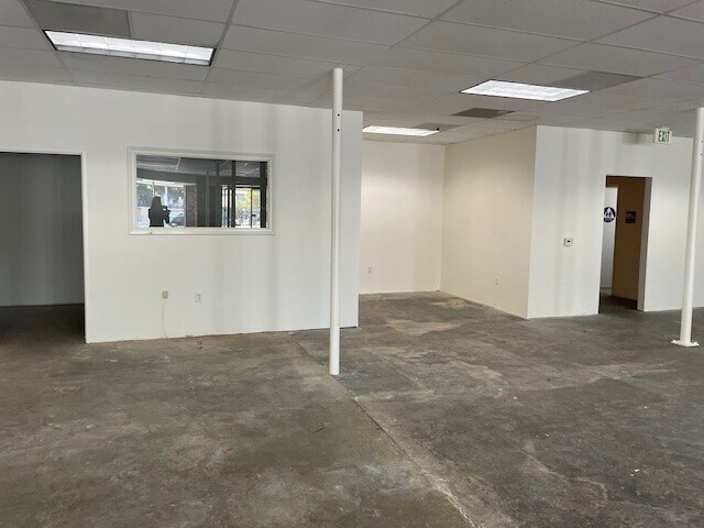 More Photos Of 4121-4129 Long Beach Blvd, Long Beach Office For Lease