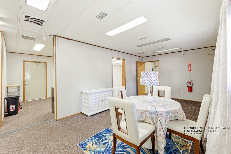 More Photos Of 5876 Old Timuquana Rd, Jacksonville Office For Lease