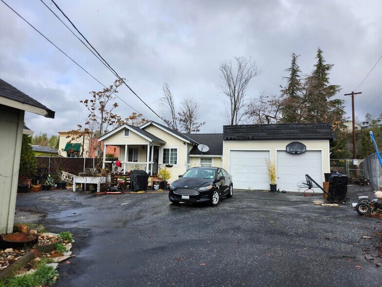 More Photos Of 118-120 Scandling Ave, Grass Valley Apartments For Sale