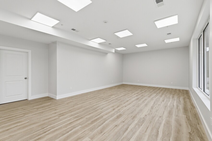 More Photos Of 292 Main St, Nyack Office For Lease