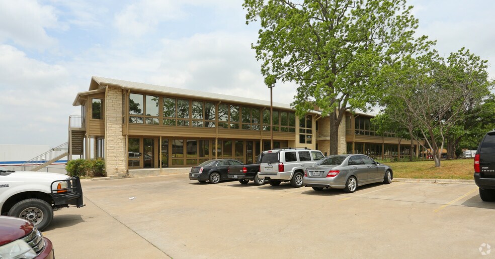 More Photos Of 1104 S Mays St, Round Rock Office For Lease