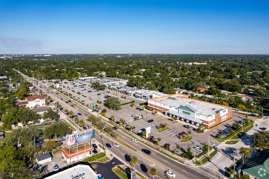 More Photos Of 1905-1999 Aloma Ave, Winter Park General Retail For Lease