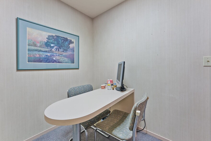 More Photos Of 64 Penny Ln, Watsonville Medical For Sale