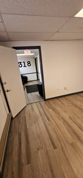 More Photos Of 318 S South St, Gastonia Office For Lease