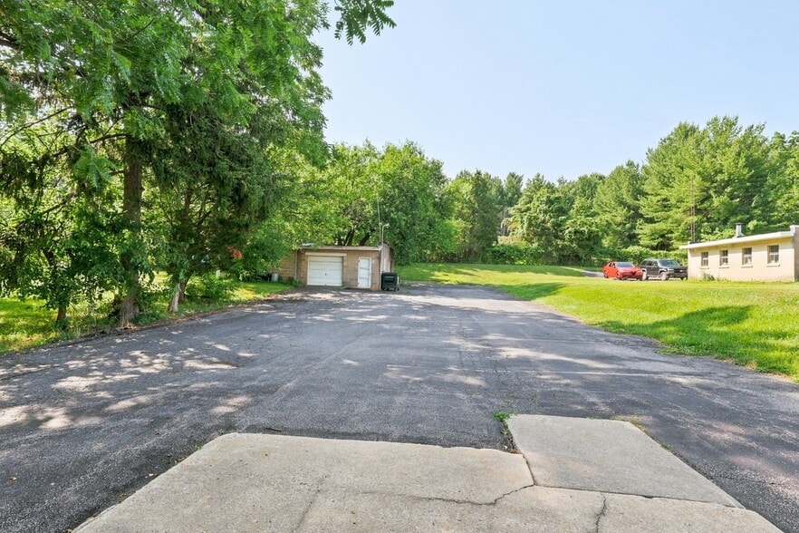More Photos Of 5194 Hamilton Blvd, Allentown Freestanding For Sale