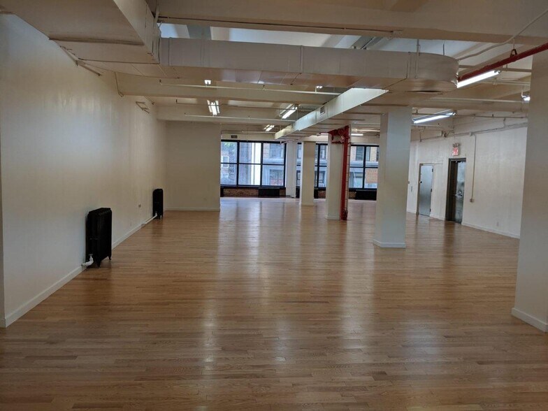 More Photos Of 141 W 28th St, New York Loft Creative Space For Lease