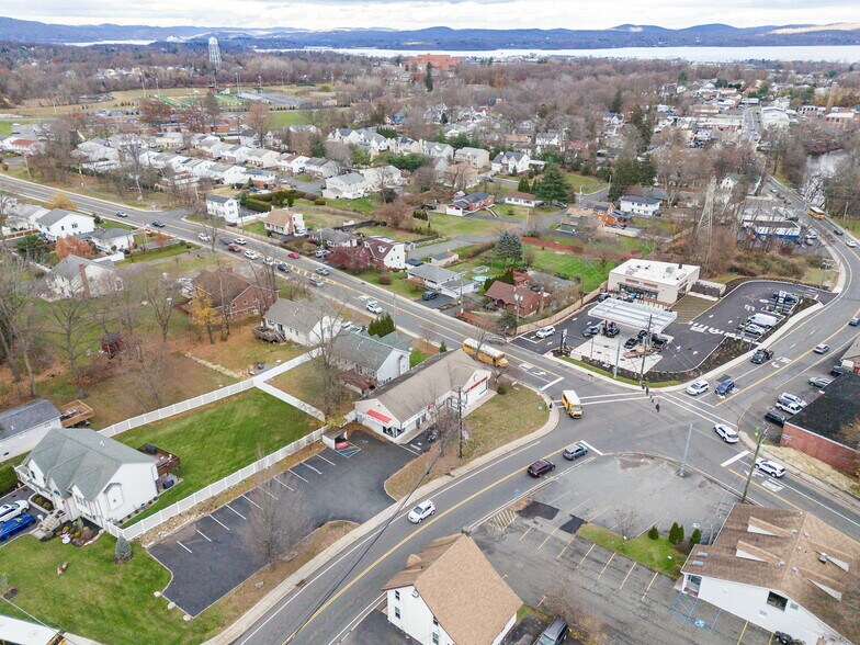More Photos Of 2 Suffern Ln, Garnerville General Retail For Lease