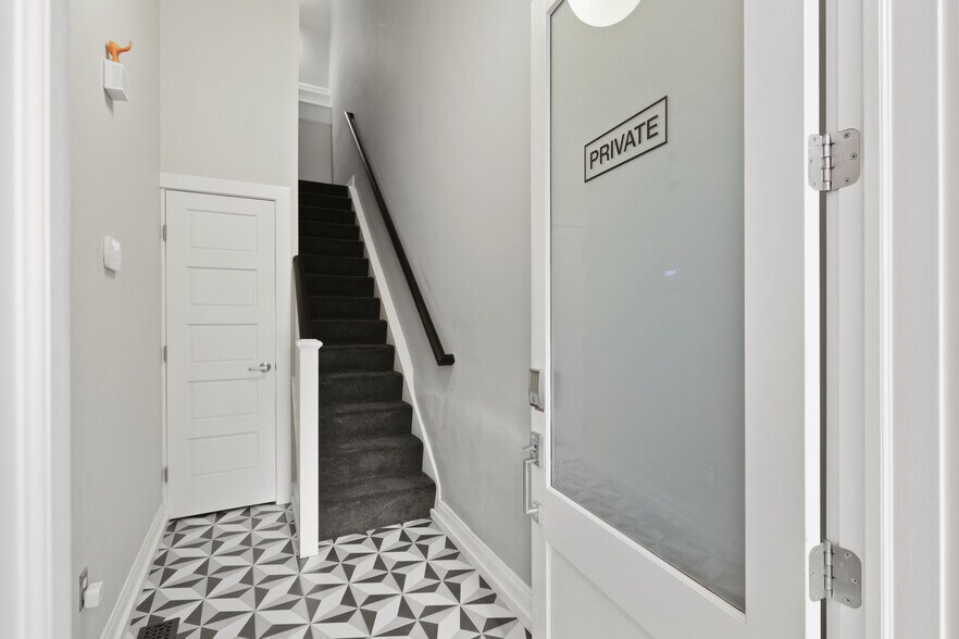 More Photos Of 1019 Cathedral St, Baltimore Office Residential For Sale