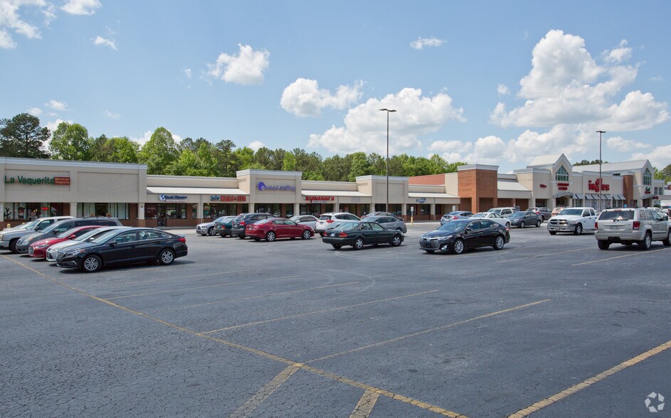 More Photos Of 1124 N Park St, Carrollton Unknown For Lease