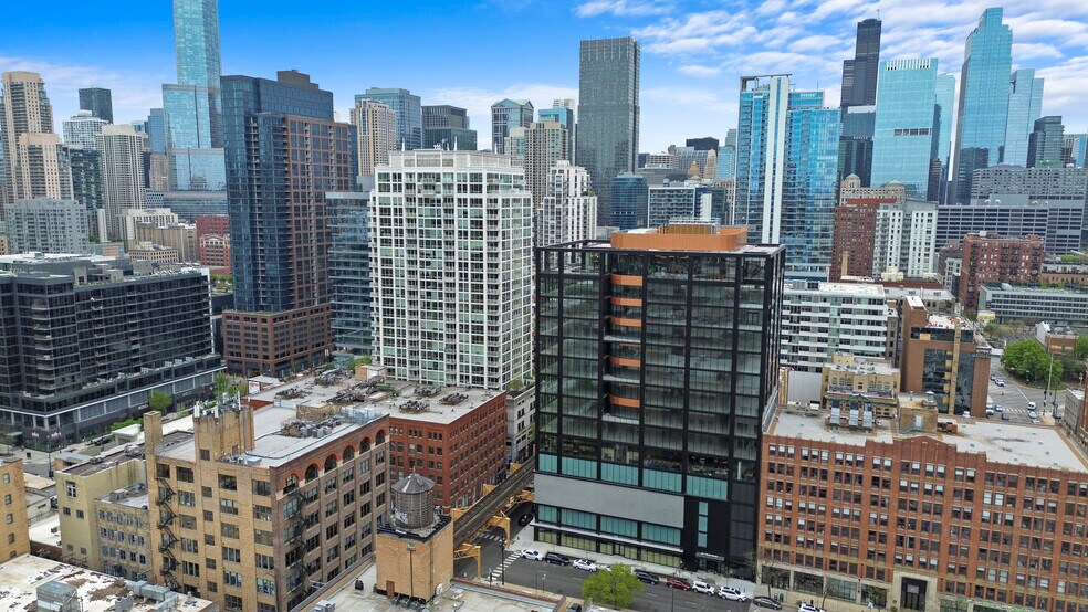 More Photos Of 311 W Huron St, Chicago Office For Lease