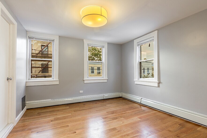More Photos Of 16 Weldon St, Jersey City Multifamily For Sale