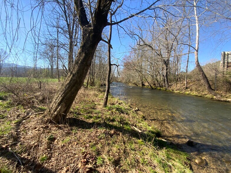 More Photos Of 128 Main St, Andrews Storefront For Sale