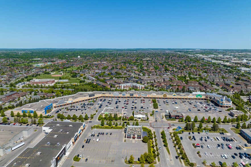 More Photos Of 200 Windflower Gate, Vaughan Storefront For Lease