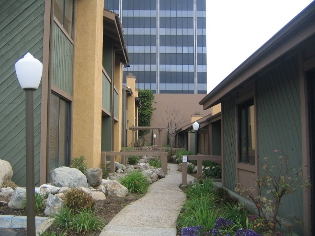 More Photos Of 3701 Long Beach Blvd, Long Beach Office For Lease