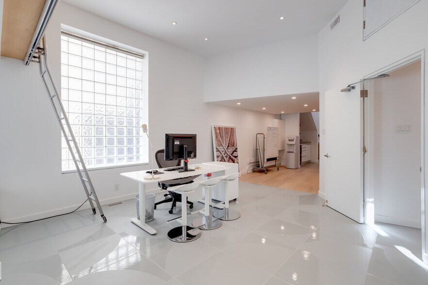 More Photos Of 115 Walnut Ave, Toronto Office For Sale