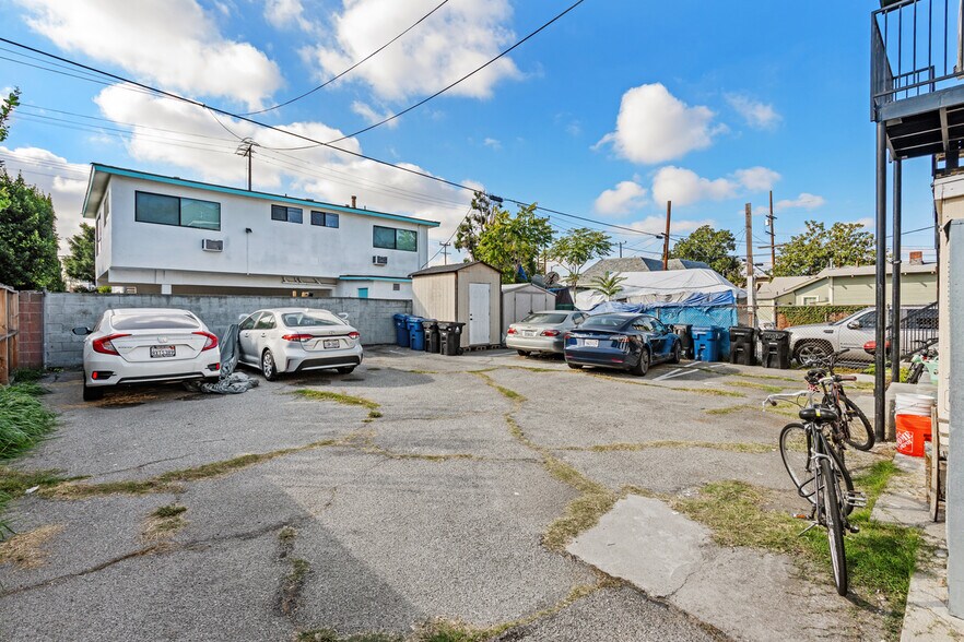 More Photos Of 1276 W 22nd St, Los Angeles Apartments For Sale