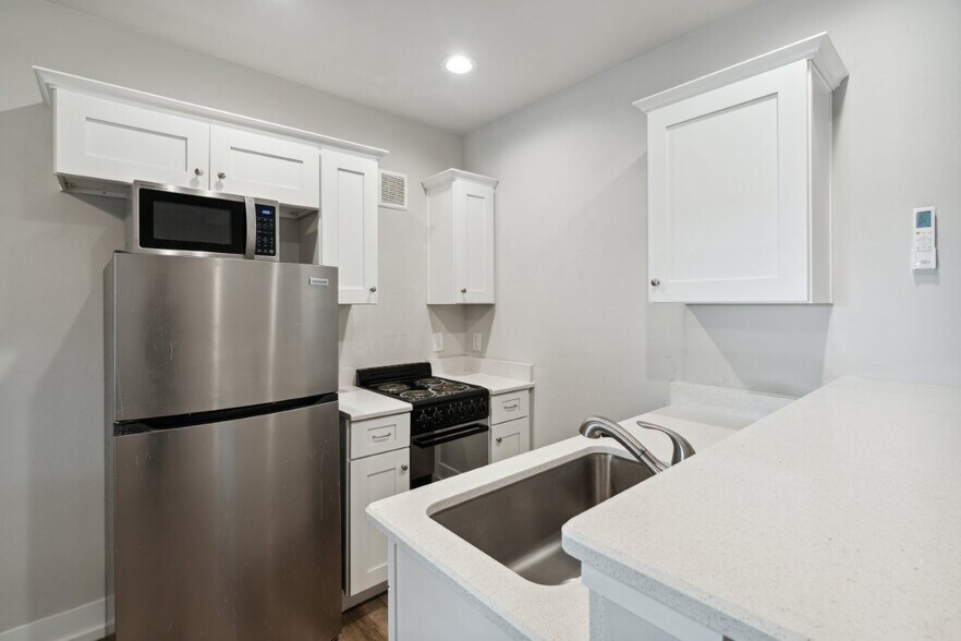 More Photos Of 112 NW 9th St, Gainesville Multifamily For Sale