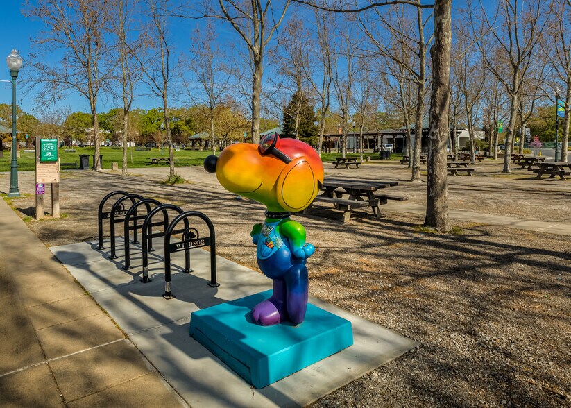 More Photos Of 220 Windsor River Rd, Windsor Apartments For Sale