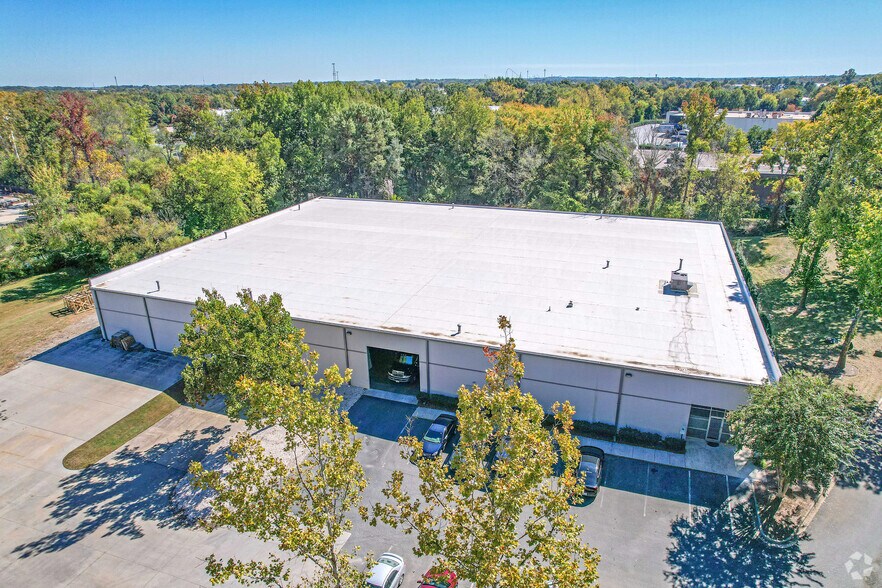 More Photos Of 4120 Turtle Creek Ln, Charlotte Warehouse For Lease