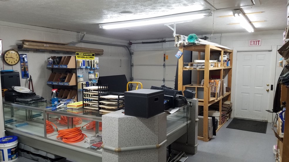 More Photos Of 112 S Troy Ave, Stanford Freestanding For Sale