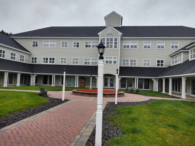 More Photos Of 50 Nashua Rd, Londonderry Office For Sale