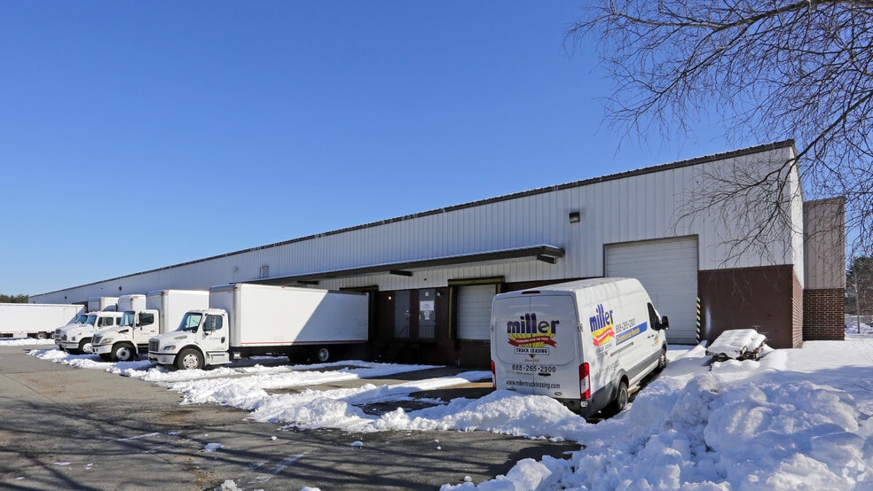 More Photos Of 32 Scotland Blvd, Bridgewater Manufacturing For Lease