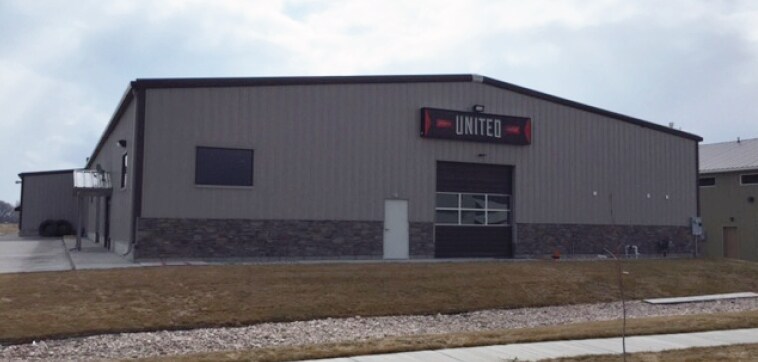 Primary Photo Of 110 E 4000 N, Hyde Park Auto Repair For Lease