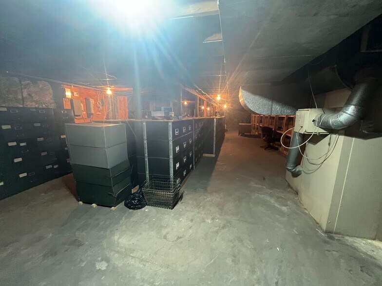 More Photos Of 229 N Main St, Valentine Office For Sale