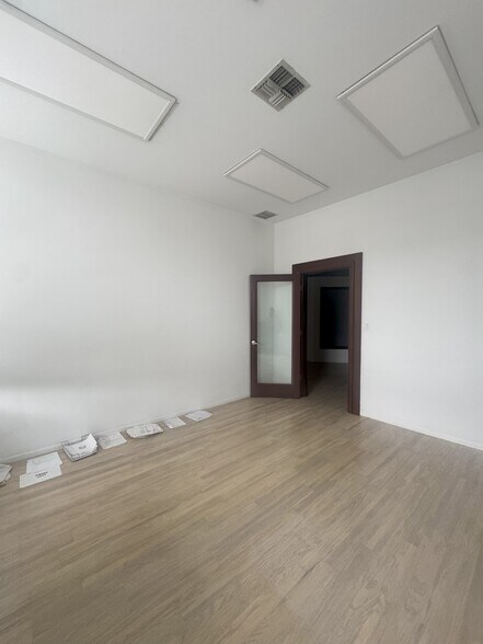 More Photos Of 49-51 E Colorado Blvd, Pasadena Storefront Retail Office For Lease