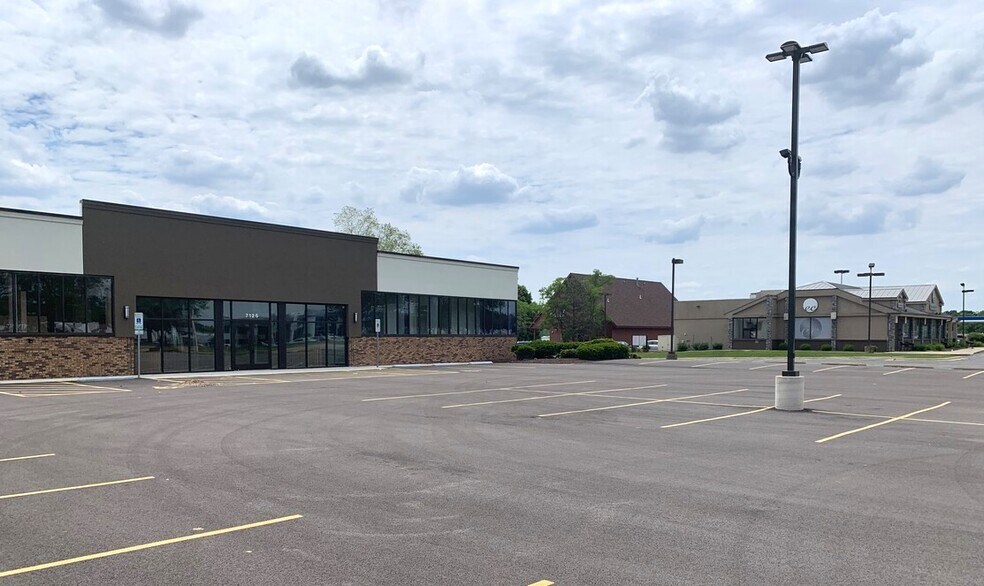 More Photos Of 7123 Cherryvale North Blvd, Rockford Medical For Lease