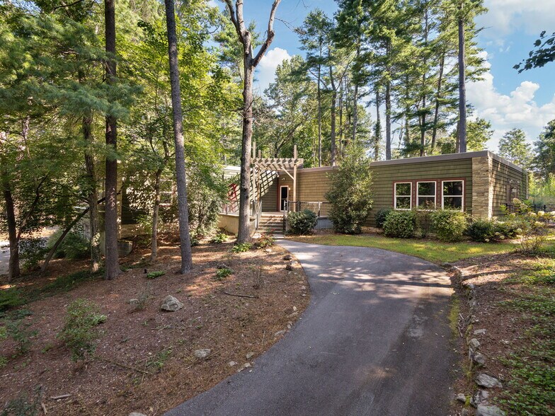 More Photos Of 447 Lily Pad Ln, Flat Rock Lodge Meeting Hall For Sale