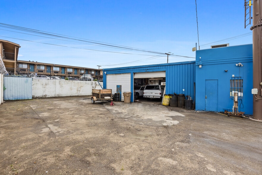 More Photos Of 2000 Union Ave, Bakersfield Auto Repair For Sale