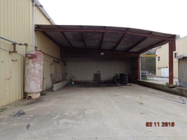 More Photos Of 4703 S Lewis St, New Iberia Warehouse For Lease