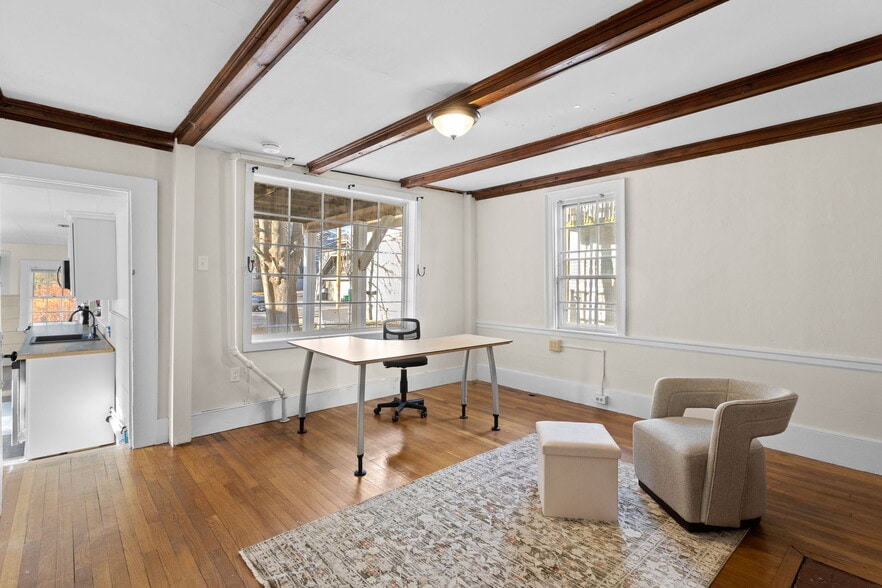 More Photos Of 80 Lafayette Rd, Hampton Falls Freestanding For Sale