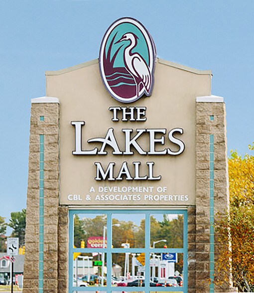 More Photos Of 5505-5688 S Harvey St, Muskegon Department Store For Lease