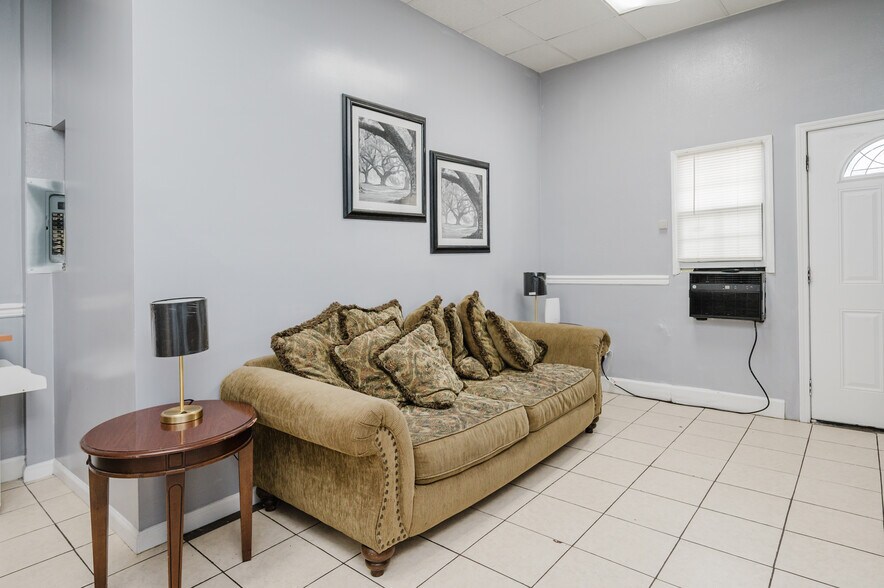 More Photos Of 2817 Bessemer Rd, Birmingham Freestanding For Sale