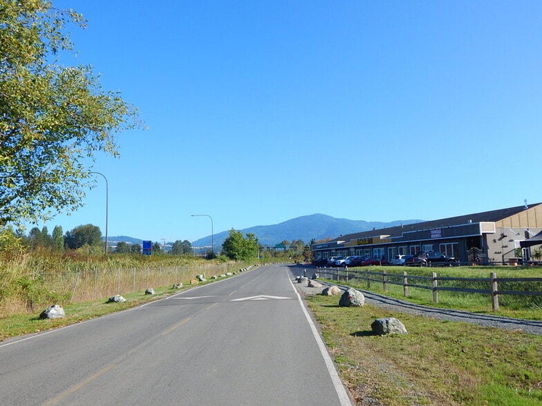 More Photos Of 1875 NW Poplar Way, Issaquah Freestanding For Lease