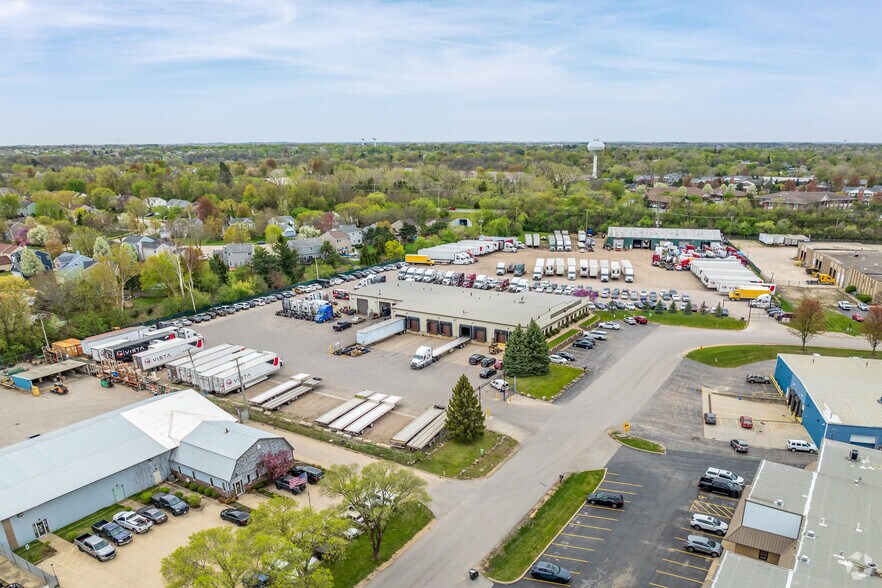 More Photos Of 8 Prosper Ct, Lake In The Hills Truck Terminal For Lease